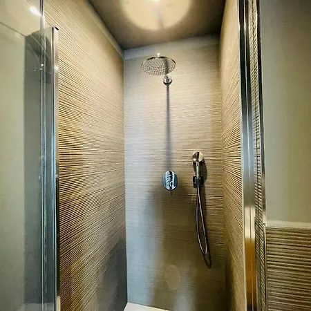 Central Corner House Apartment
